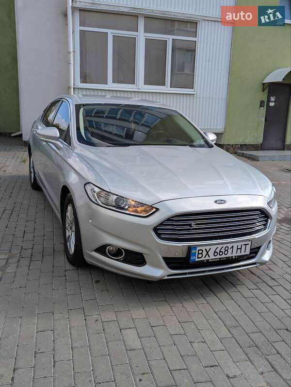 Седан Ford Mondeo 2015 в Хмельницком