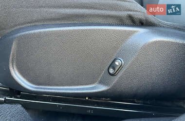 Седан Ford Mondeo 2012 в 