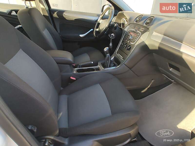 Седан Ford Mondeo 2011 в Киеве