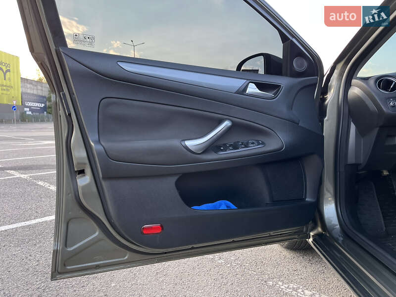 Универсал Ford Mondeo 2012 в Ивано-Франковске