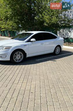 Седан Ford Mondeo 2011 в 