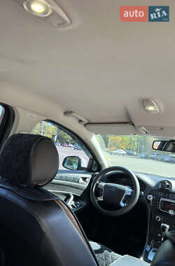 Седан Ford Mondeo 2011 в 