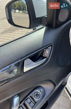 Седан Ford Mondeo 2011 в 