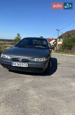Лифтбек Ford Mondeo 1994 в Хмельницком