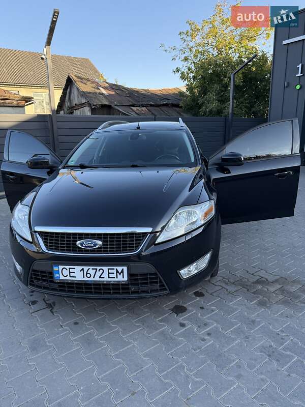 Універсал Ford Mondeo 2010 в Чернівцях