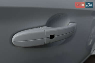 Седан Ford Mondeo 2012 в 