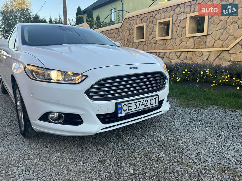 Седан Ford Mondeo 2015 в Черновцах