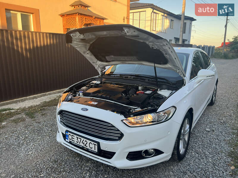 Седан Ford Mondeo 2015 в Черновцах