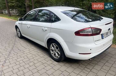 Лифтбек Ford Mondeo 2013 в 