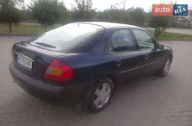 Лифтбек Ford Mondeo 1999 в 
