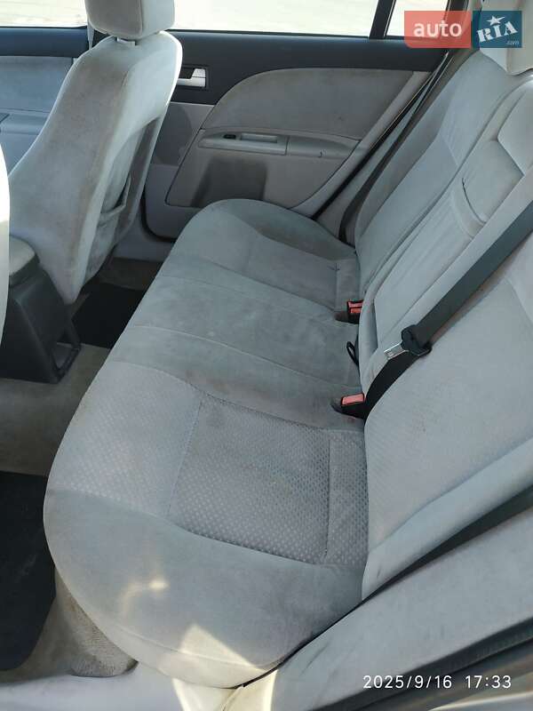 Лифтбек Ford Mondeo 2001 в Киеве