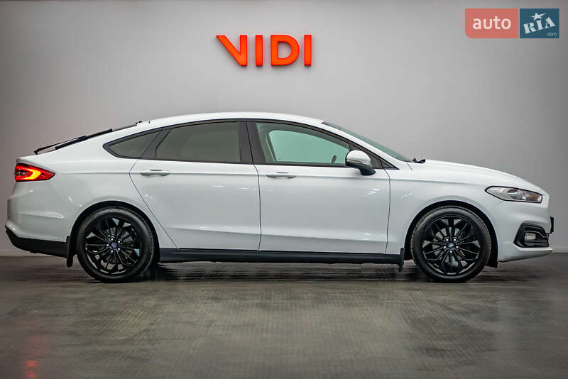 Лифтбек Ford Mondeo 2019 в Киеве