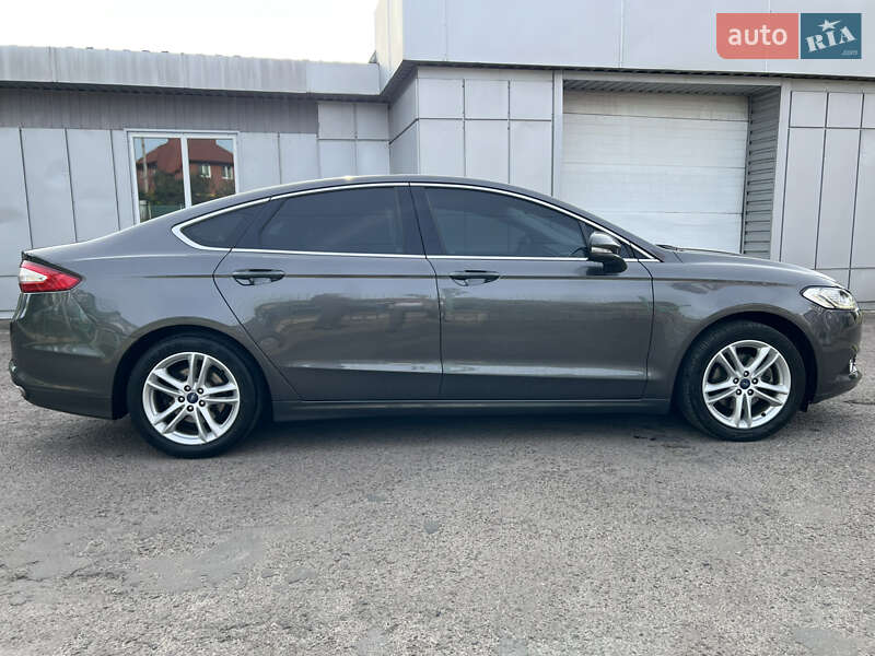 Седан Ford Mondeo 2016 в Луцке