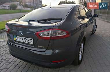 Лифтбек Ford Mondeo 2013 в 
