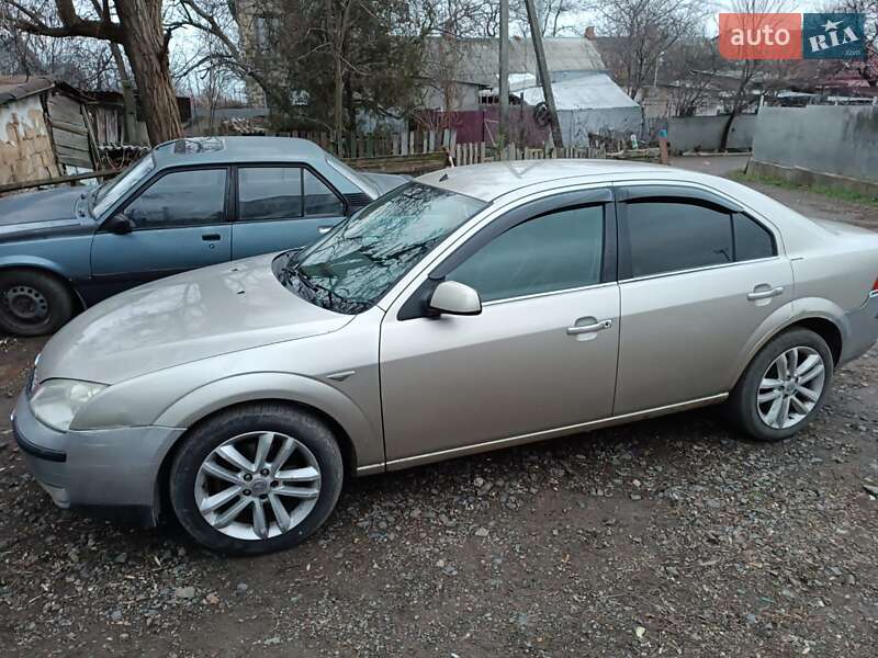 Седан Ford Mondeo 2005 в 