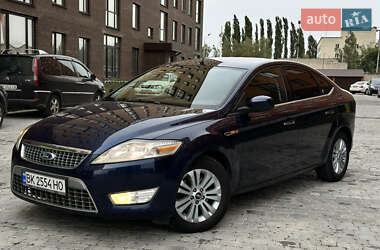Лифтбек Ford Mondeo 2008 в Нетешине