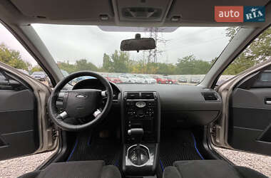 Седан Ford Mondeo 2002 в 