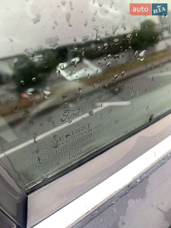 Седан Ford Mondeo 2005 в Києві