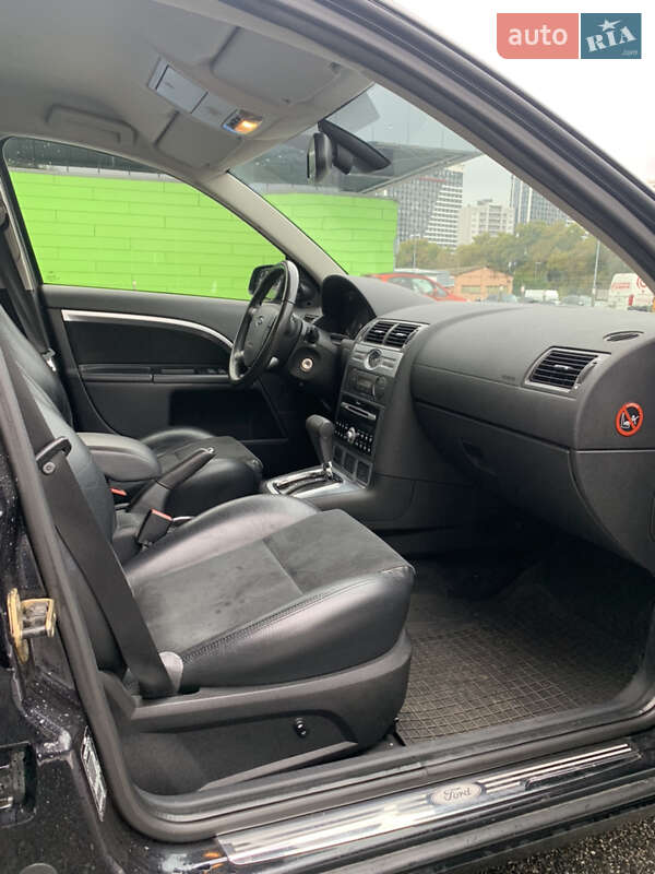Седан Ford Mondeo 2005 в Києві