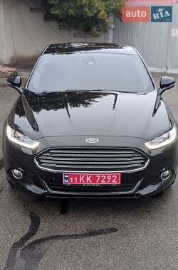 Седан Ford Mondeo 2015 в 