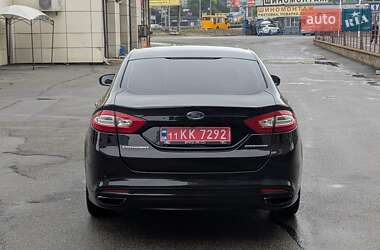 Седан Ford Mondeo 2015 в 