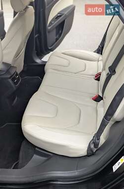 Седан Ford Mondeo 2015 в 