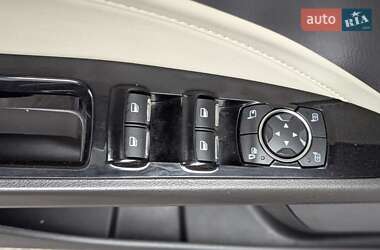 Седан Ford Mondeo 2015 в 