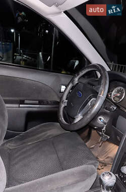 Седан Ford Mondeo 2002 в 