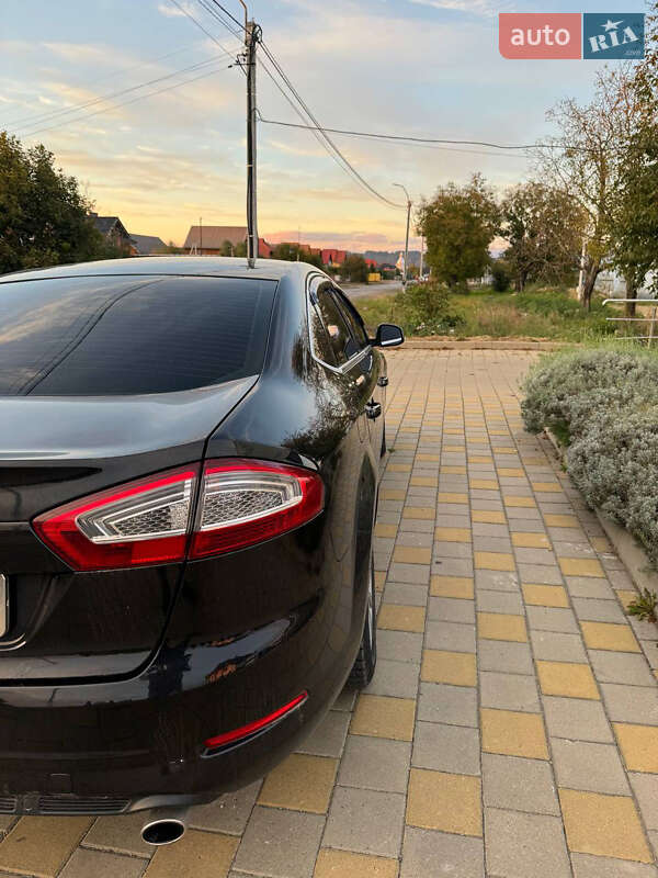 Седан Ford Mondeo 2011 в Мукачево