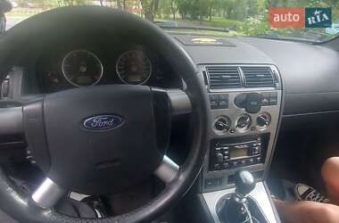 Седан Ford Mondeo 2002 в 