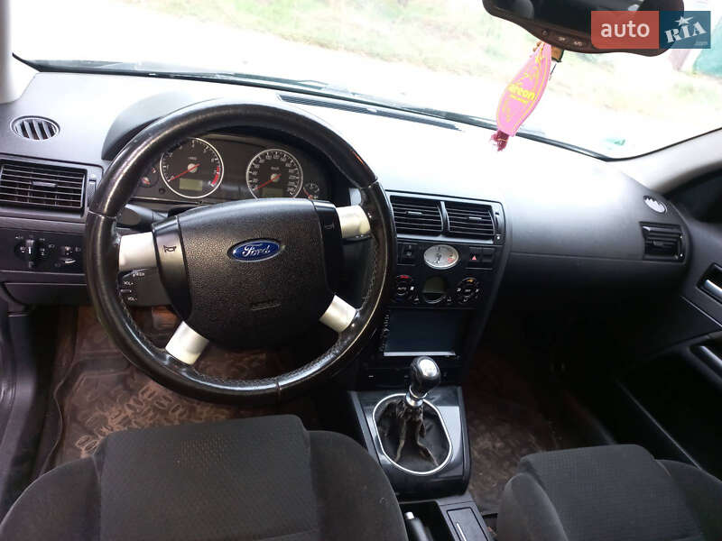Седан Ford Mondeo 2003 в Чернигове
