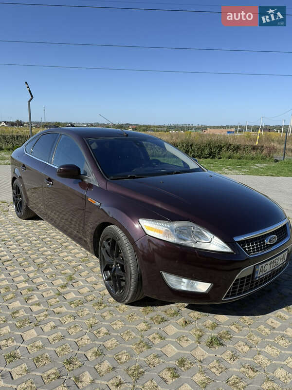 Седан Ford Mondeo 2010 в Луцке
