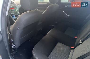 Лифтбек Ford Mondeo 2013 в 
