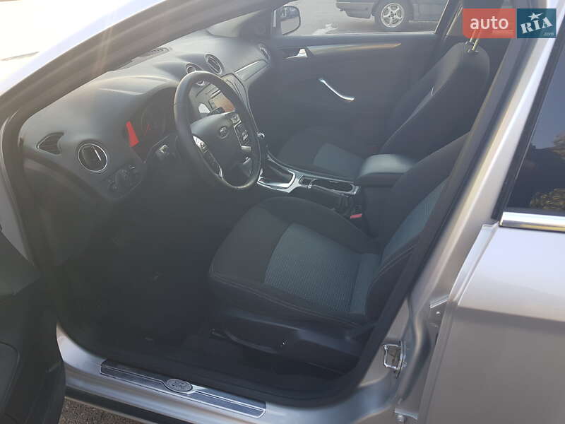 Универсал Ford Mondeo 2013 в Ровно