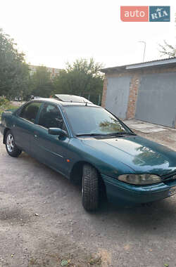Седан Ford Mondeo 1995 в Путивле