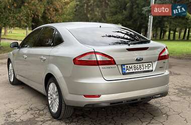 Лифтбек Ford Mondeo 2007 в 