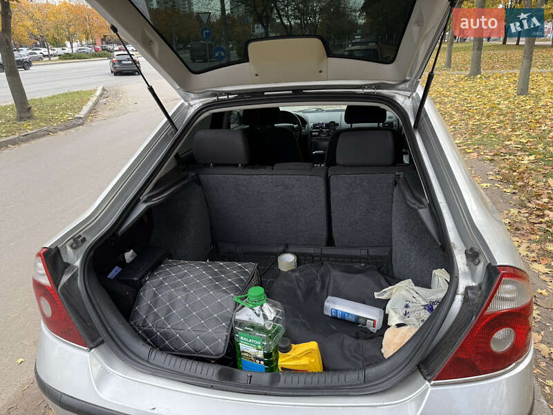 Лифтбек Ford Mondeo 2006 в Сумах