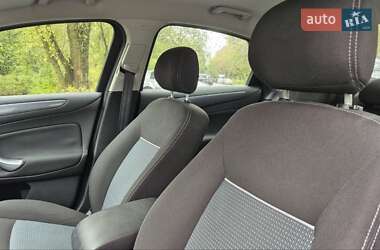 Седан Ford Mondeo 2012 в  фото 15 Седан Ford Mondeo 2012 в
