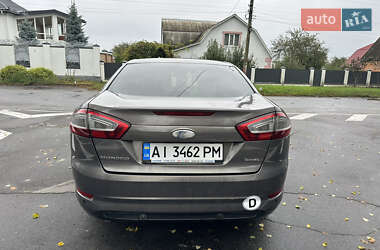 Седан Ford Mondeo 2011 в 