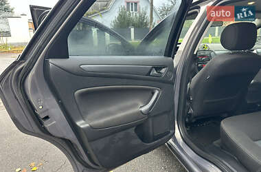 Седан Ford Mondeo 2011 в 