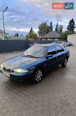 Лифтбек Ford Mondeo 1994 в 