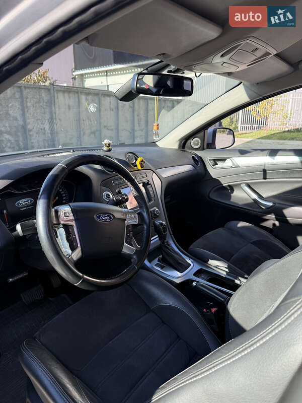 Седан Ford Mondeo 2012 в Черкассах