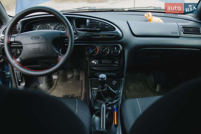 Лифтбек Ford Mondeo 1998 в Кременчуге