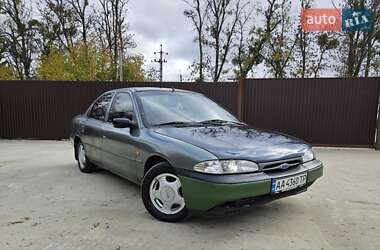 Седан Ford Mondeo 1993 в Обухове
