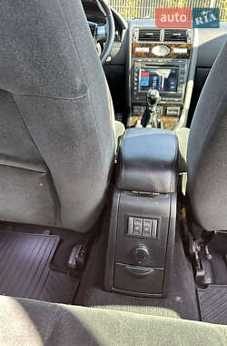 Седан Ford Mondeo 2004 в  фото 14 Седан Ford Mondeo 2004 в