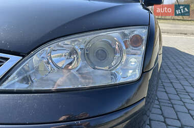Седан Ford Mondeo 2004 в  фото 26 Седан Ford Mondeo 2004 в