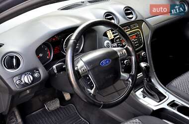 Седан Ford Mondeo 2011 в 