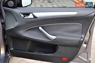 Седан Ford Mondeo 2011 в 