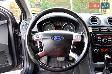 Седан Ford Mondeo 2011 в 
