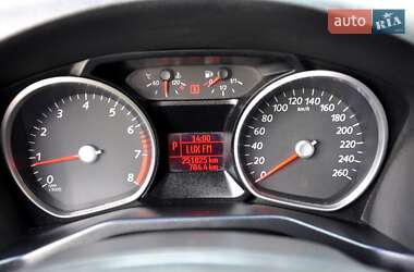 Седан Ford Mondeo 2011 в 